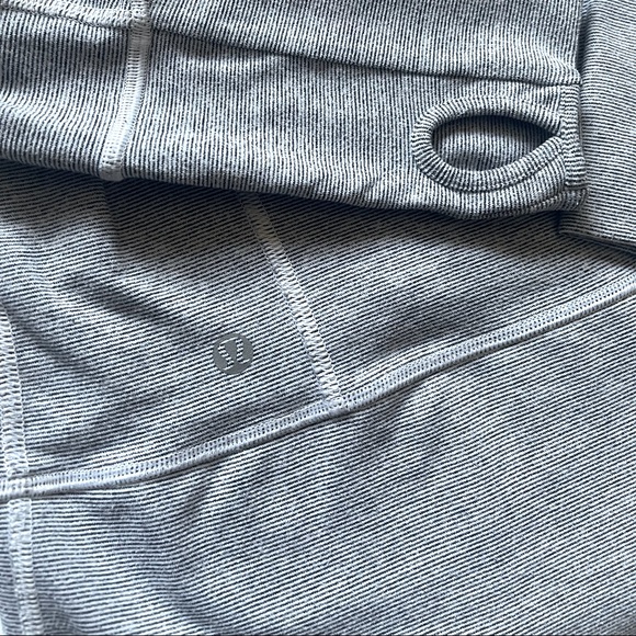⭐️ Host Pick ⭐️Lululemon In Stride Jacket - Picture 4 of 5